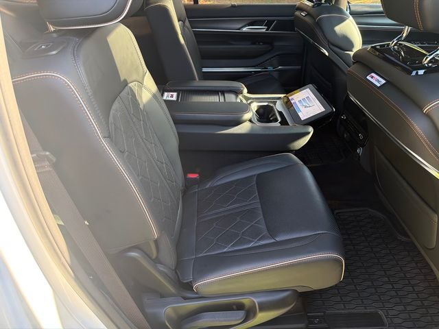2023 Jeep Grand Wagoneer Series III