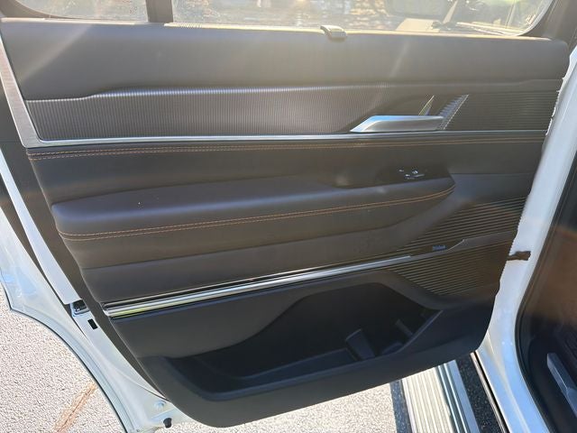 2023 Jeep Grand Wagoneer Series III