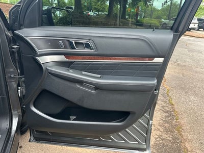 2017 Ford Explorer Platinum