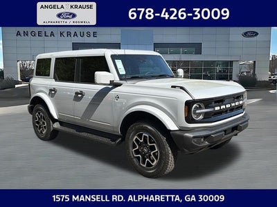 2026 Ford Bronco Outer Banks