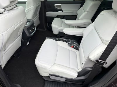 2027 Ford Expedition Platinum
