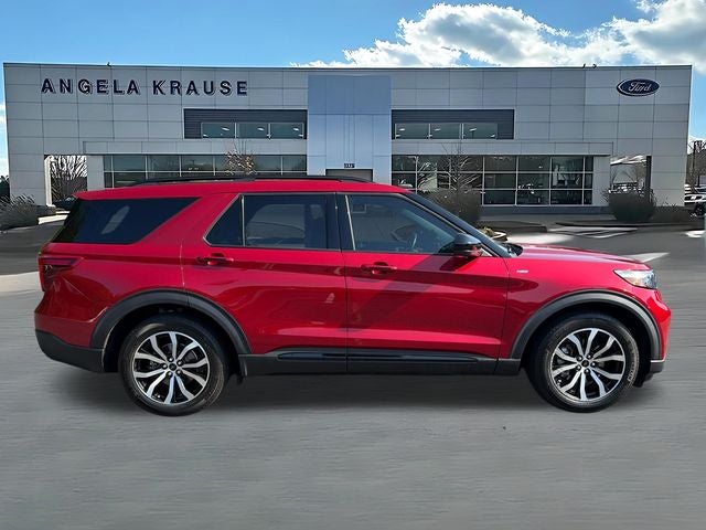 2023 Ford Explorer ST-Line