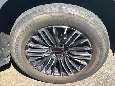 2025 GMC Yukon Elevation