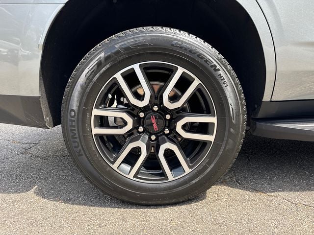 2024 GMC Yukon AT4