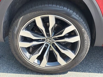 2023 Volkswagen Atlas Cross Sport 3.6L V6 SEL Premium R-Line
