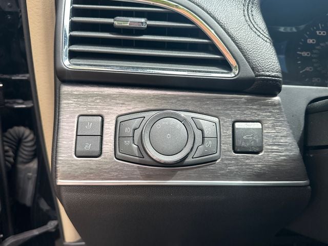2013 Lincoln MKX Base