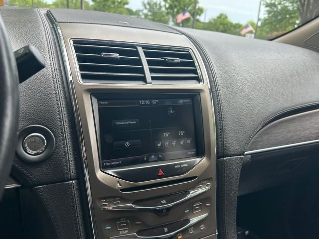 2013 Lincoln MKX Base