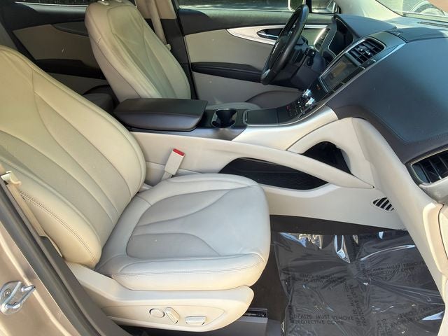 2020 Lincoln Nautilus Standard