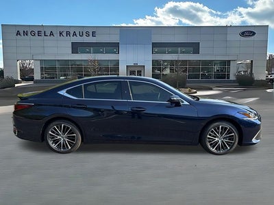 2025 Lexus ES 300h