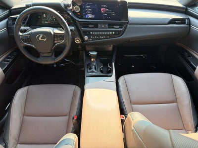 2025 Lexus ES 300h