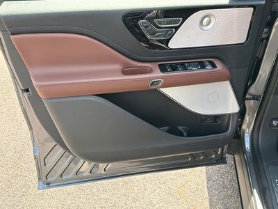 2027 Lincoln Aviator Reserve