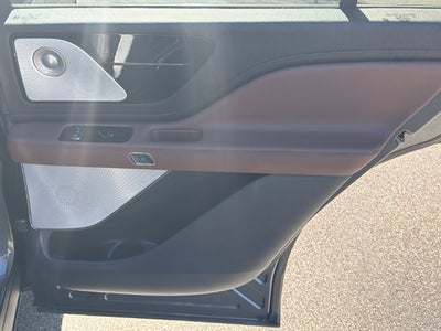 2027 Lincoln Aviator Reserve