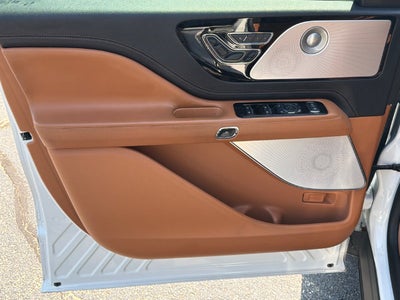 2021 Lincoln Aviator Black Label Premium