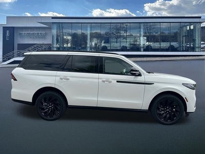 2027 Lincoln Navigator Reserve