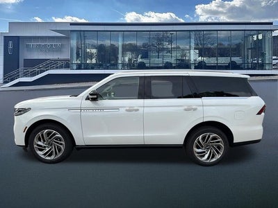 2027 Lincoln Navigator Reserve