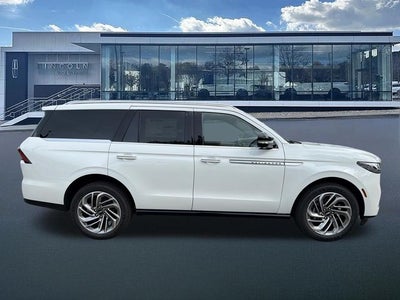 2027 Lincoln Navigator Reserve
