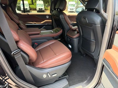 2027 Lincoln Navigator Reserve