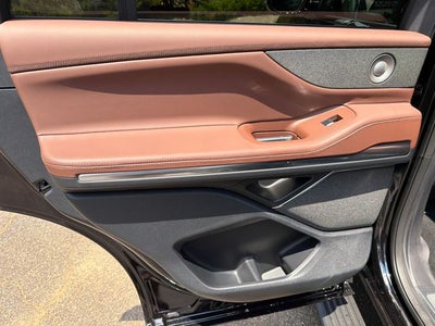 2027 Lincoln Navigator Reserve