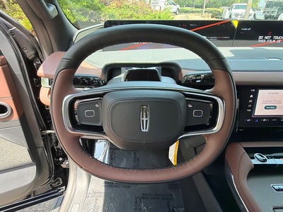 2027 Lincoln Navigator Reserve