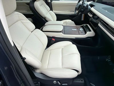2027 Lincoln Navigator Reserve