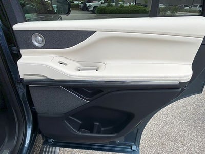 2027 Lincoln Navigator Reserve