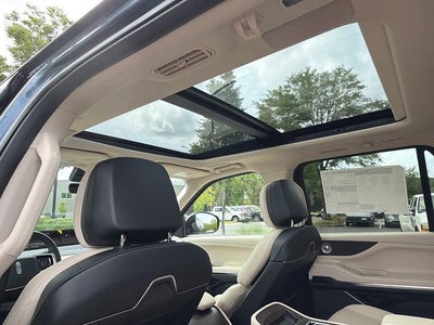 2027 Lincoln Navigator Reserve