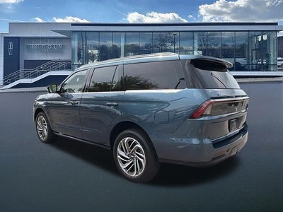2027 Lincoln Navigator Reserve