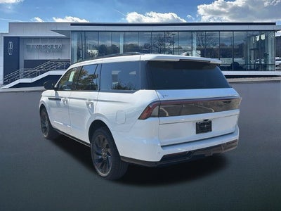 2027 Lincoln Navigator Reserve