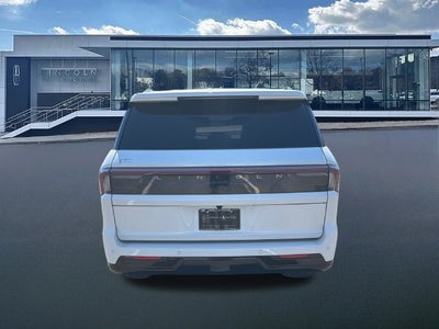 2027 Lincoln Navigator Reserve