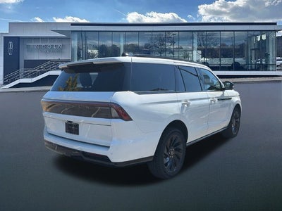 2027 Lincoln Navigator Reserve