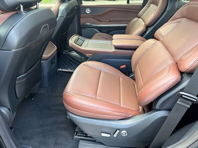 2027 Lincoln Navigator Reserve