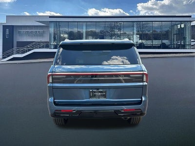 2027 Lincoln Navigator Reserve