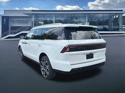 2027 Lincoln Navigator Reserve