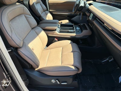 2027 Lincoln Navigator Black Label