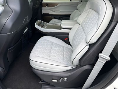 2027 Lincoln Navigator Black Label