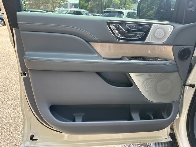 2021 Lincoln Navigator Black Label