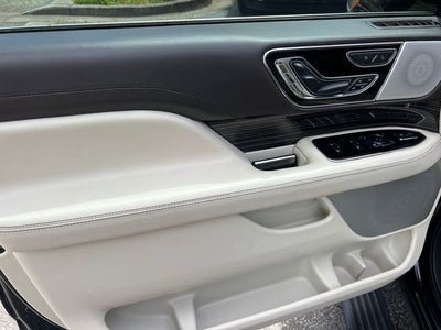 2022 Lincoln Navigator Black Label