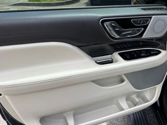 2022 Lincoln Navigator Black Label
