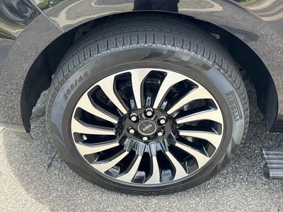 2022 Lincoln Navigator Black Label