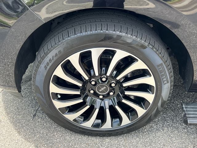 2022 Lincoln Navigator Black Label