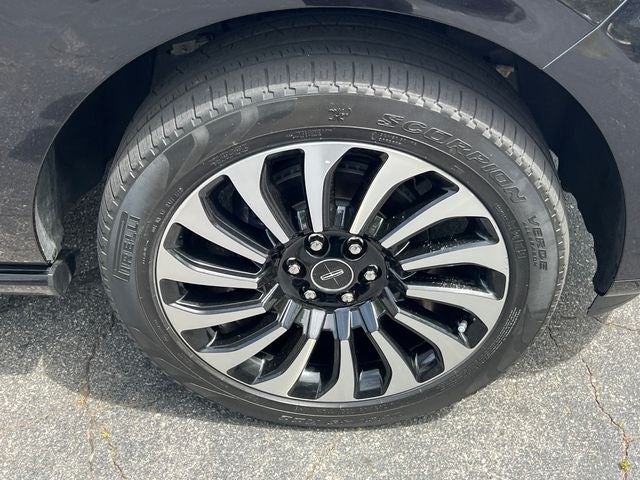 2022 Lincoln Navigator Black Label