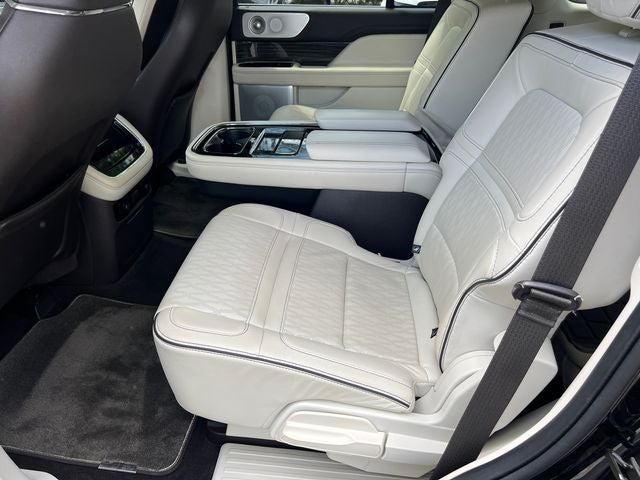 2022 Lincoln Navigator Black Label