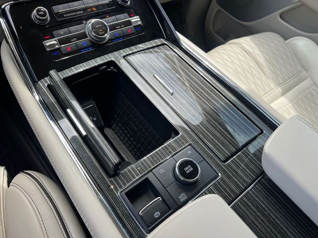 2022 Lincoln Navigator Black Label