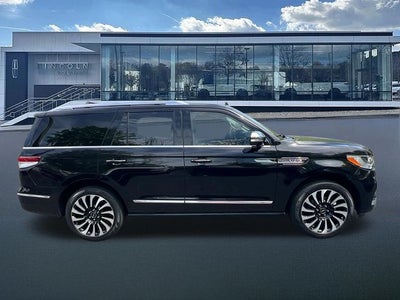 2022 Lincoln Navigator Black Label