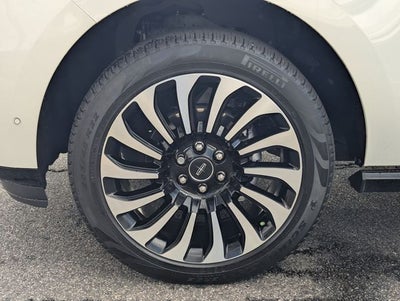 2022 Lincoln Navigator Black Label