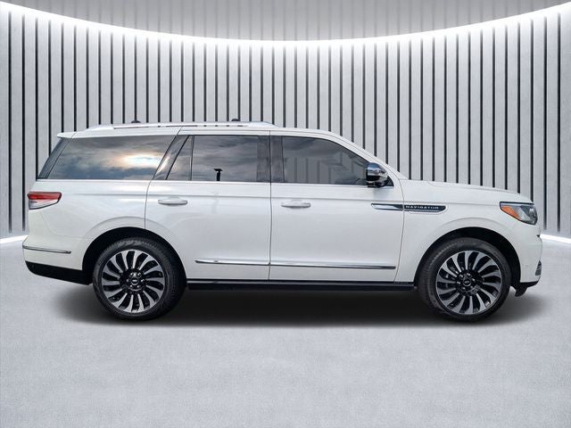 2022 Lincoln Navigator Black Label