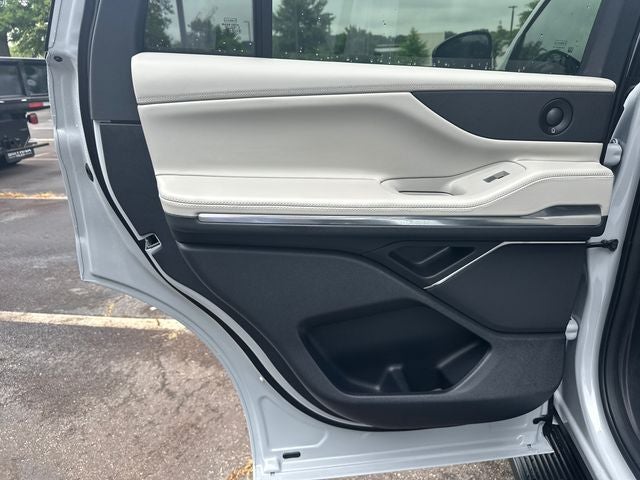 2026 Lincoln Navigator Premiere