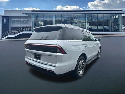 2026 Lincoln Navigator Premiere