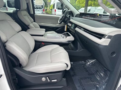 2026 Lincoln Navigator Premiere