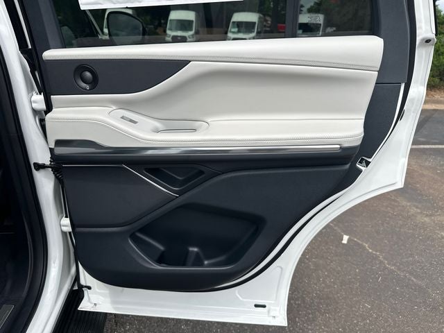 2026 Lincoln Navigator Premiere